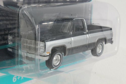 AutoWorld Chevy Silverado 10 Fleetside 1/64 Scale model Diecast Muscle Trucks - Stranger - tings.co.uk