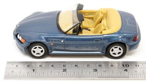 Corgi BMW Z3 James Bond Goldeneye 1/36 Scale Diecast car Vanguards CC04905 - Stranger - tings.co.uk