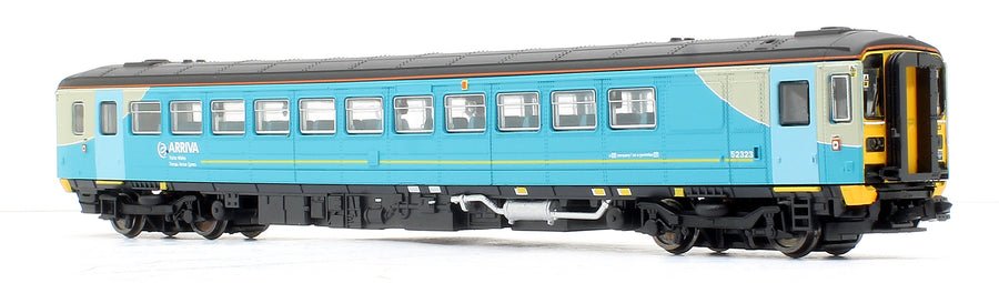 Dapol Class 153 323 Arriva Trains N Gauge - Stranger - tings.co.uk